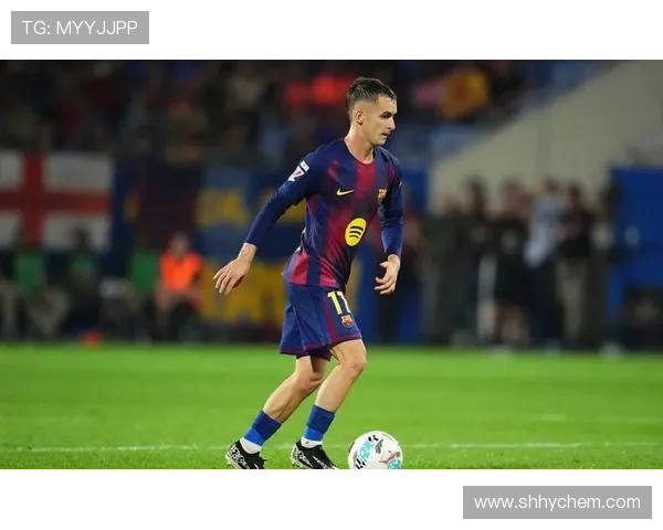 每体：拉菲尼亚和卡萨多都会顺利入选巴萨本轮大名单